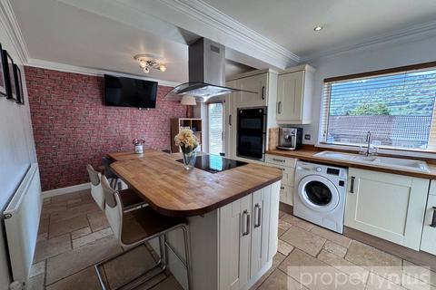 3 bedroom semi-detached house for sale, Heather Way, Porth, Rhondda Cynon Taff, CF39