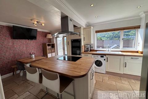 3 bedroom semi-detached house for sale, Heather Way, Porth, Rhondda Cynon Taff, CF39