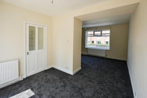 3 bedroom semi-detached house to rent, Largs Walk, Manchester