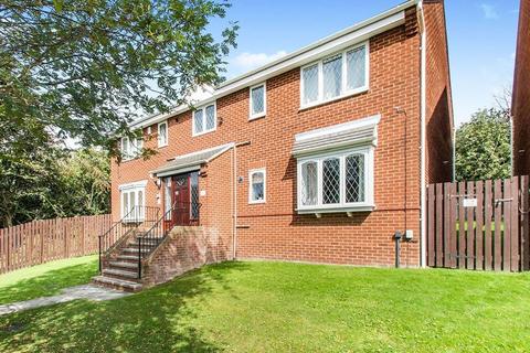 2 bedroom apartment to rent, Thirlmere Close, West Yorkshire LS11
