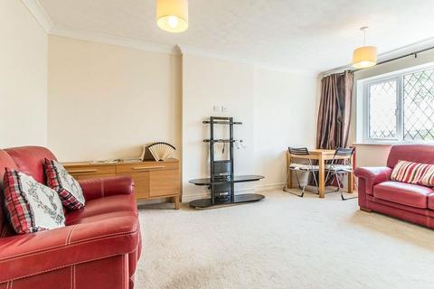 2 bedroom apartment to rent, Thirlmere Close, West Yorkshire LS11