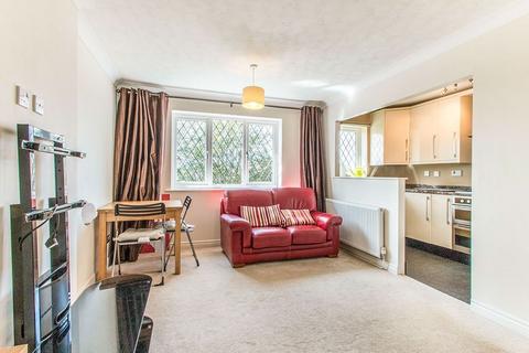 2 bedroom apartment to rent, Thirlmere Close, West Yorkshire LS11