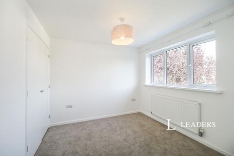 3 bedroom semi-detached house to rent, Windmill Avenue, Kilburn, DE56