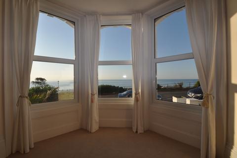 2 bedroom flat to rent, South Cliff, Eastbourne, BN20