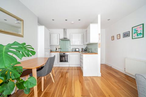 1 bedroom flat for sale, Grove Crescent, Kingston Upon Thames, KT1