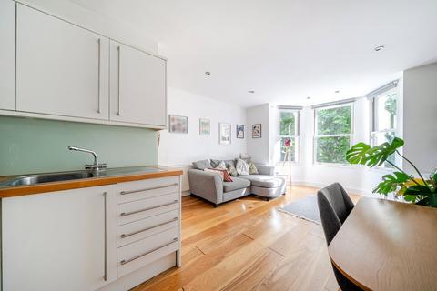 1 bedroom flat for sale, Grove Crescent, Kingston Upon Thames, KT1