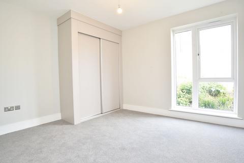 2 bedroom flat to rent, 18 Langsett Grove, Harrogate, HG3