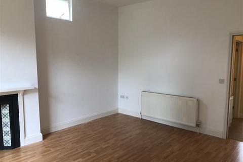 1 bedroom flat to rent, Waterloo Road, Bedford