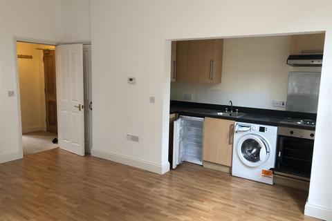 1 bedroom flat to rent, Waterloo Road, Bedford