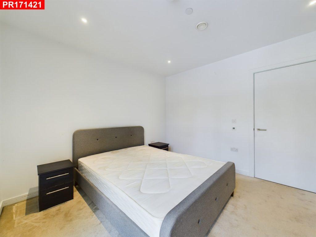 Elephant and Castle – 1 Bedroom Flat – další