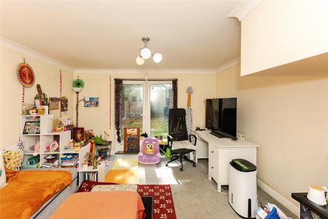 2 bedroom terraced house to rent, Barley Gardens, Winnersh, Wokingham, RG41