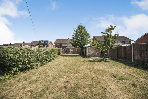 4 bedroom semi-detached house to rent, Dunstable, Bedfordshire LU5