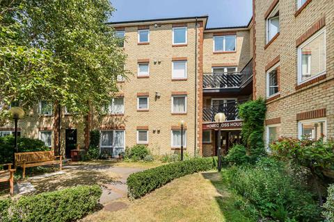 Fishers Lane, London, W4