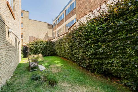 undefined, Fishers Lane, London, W4