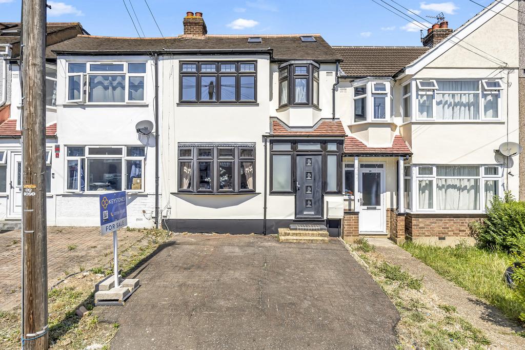 Detached house exterior, driveway