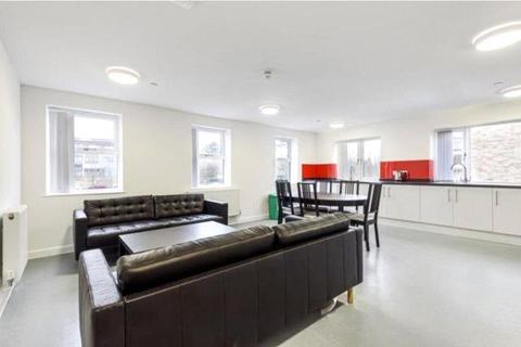1 bedroom in a flat share to rent, Cowley Road, Oxford, Oxfordshire, OX4