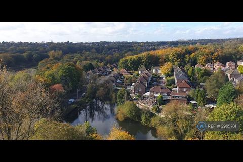 2 bedroom flat to rent, Lakeside Rise, Manchester, M9