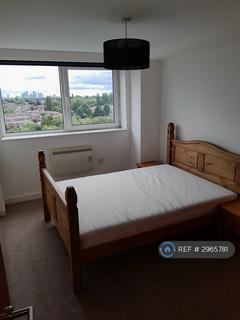 2 bedroom flat to rent, Lakeside Rise, Manchester, M9