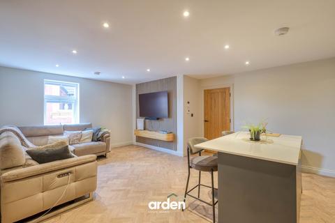 2 bedroom flat for sale, Barnsley Hall Road, Barnsley Court Barnsley Hall Road, B61
