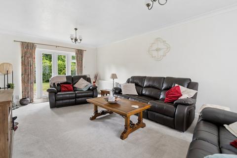 4 bedroom detached house for sale, Blenheim Close, Watford WD19