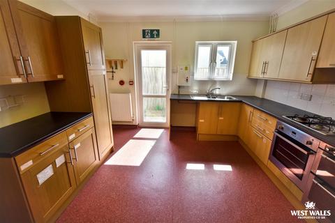 5 bedroom detached bungalow for sale, Nun Street, St. Davids, Haverfordwest