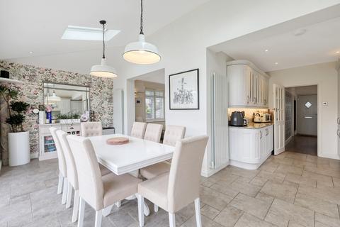2 bedroom detached house for sale, Chelmsford Road, Barnston, Dunmow, Essex, CM6