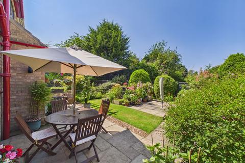 4 bedroom semi-detached house for sale, 9 Bridlington Road, Driffield, YO25 5HT