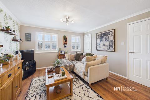 1 bedroom maisonette for sale, West Ewell KT19
