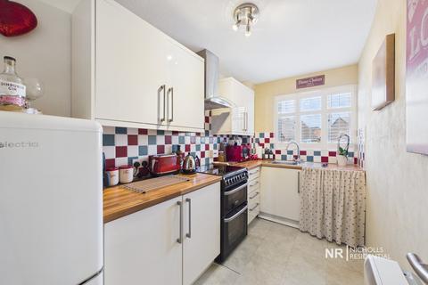 1 bedroom maisonette for sale, West Ewell KT19