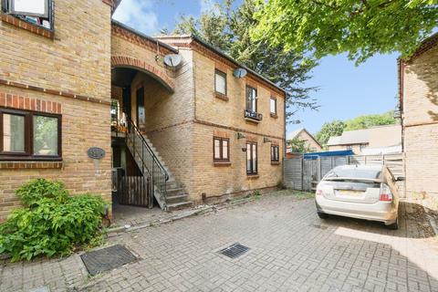 Bowyer Close, Beckton, London, E6