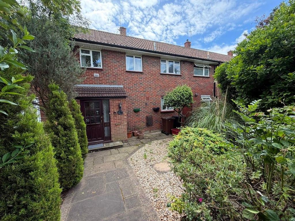 Detached house exterior, garden