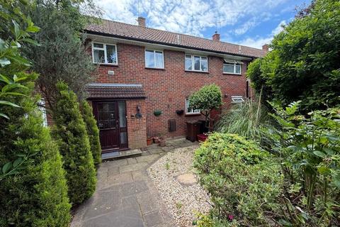 Brabazon Road, Hounslow, TW5