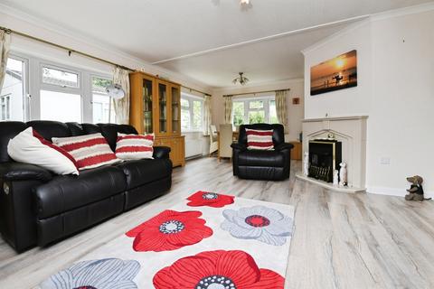2 bedroom park home for sale, Bakers Lane, West Hanningfield, Chelmsford