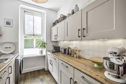 undefined, The Terrace, London SW13