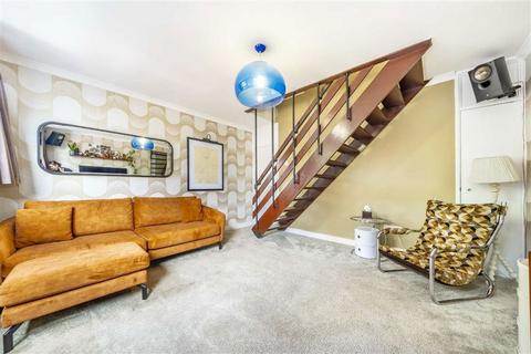 2 bedroom flat for sale, St Johns Estate, London N1