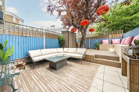 2 bedroom flat for sale, St Johns Estate, London N1