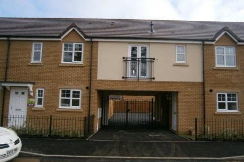 2 bed flat/apartment for rent in Redgrave Drive,