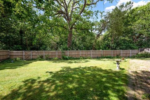 4 bedroom detached house for sale, Northcliffe Close, Worcester Park