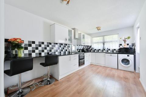 4 bedroom detached house for sale, Northcliffe Close, Worcester Park