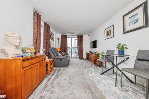 2 bedroom apartment for sale, Reavell Place, Ipswich