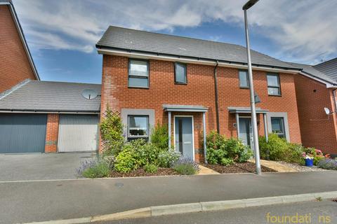 3 bedroom semi-detached house for sale, Furnells Way, Bexhill on Sea, TN40