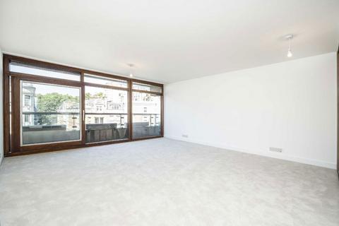 Studio for sale, Barbican, London EC2Y