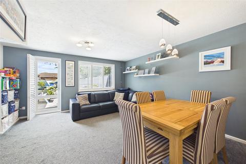 3 bedroom end of terrace house for sale, Medhurst Close, Woking GU24