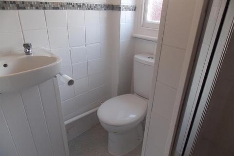 3 bedroom semi-detached house to rent, Glamis Grove, Middlesbrough, TS4 3AN