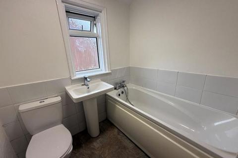 3 bedroom end of terrace house to rent, Waterford Terrace, Middlesbrough.
