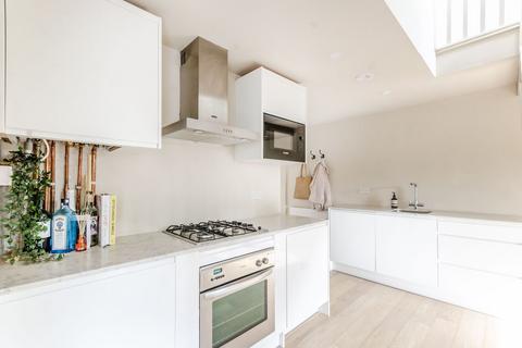 2 bedroom flat to rent, Woolstone Road, Forest Hill, London, SE23