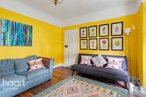 3 bedroom terraced house for sale, Fourth Avenue, London