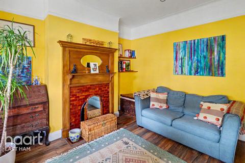 3 bedroom terraced house for sale, Fourth Avenue, London