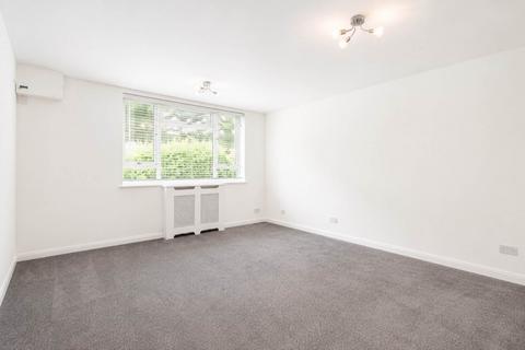 2 bedroom flat for sale, Holt Close, Borehamwood