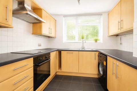 2 bedroom flat for sale, Holt Close, Borehamwood